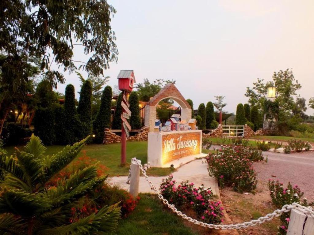 Villa Tuscany Country Resort Suan Phueng Exterior foto