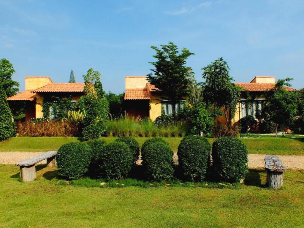 Villa Tuscany Country Resort Suan Phueng Exterior foto
