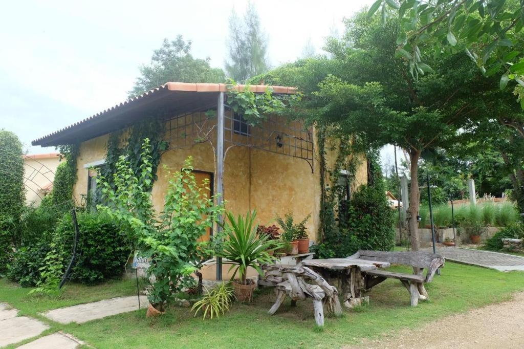 Villa Tuscany Country Resort Suan Phueng Exterior foto